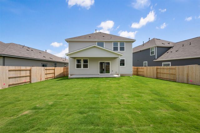 200 Willow Heights DR, Hutto, TX 78634