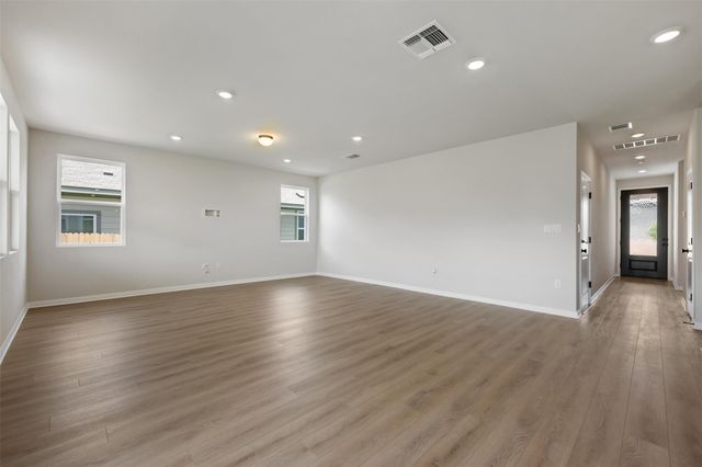 200 Willow Heights DR, Hutto, TX 78634
