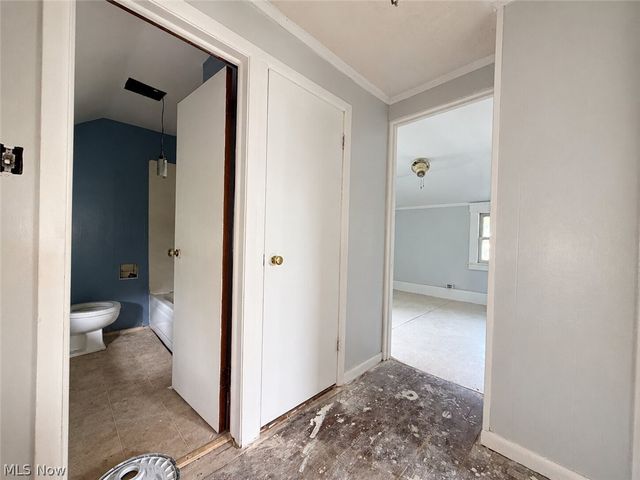 1027 Buena Vista Avenue NE, Warren, OH 44483