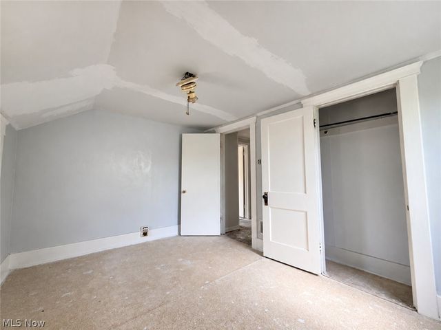 1027 Buena Vista Avenue NE, Warren, OH 44483