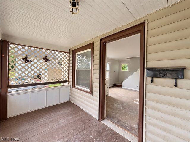 1027 Buena Vista Avenue NE, Warren, OH 44483