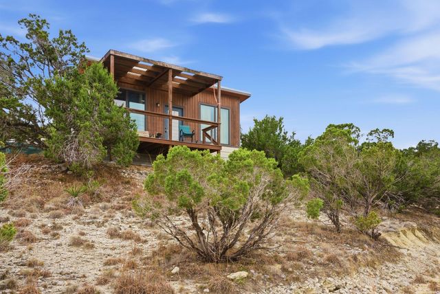 530 Pioneer TRL, Dripping Springs, TX 78620