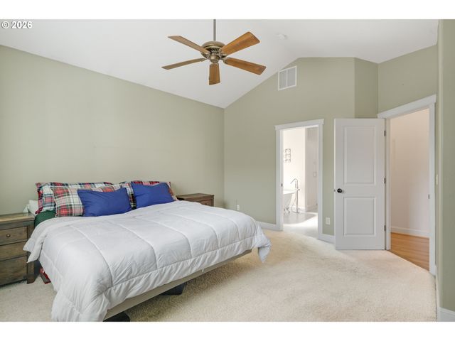 12015 Nw 8TH Ave, Vancouver, WA 98685
