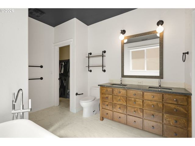 12015 Nw 8TH Ave, Vancouver, WA 98685