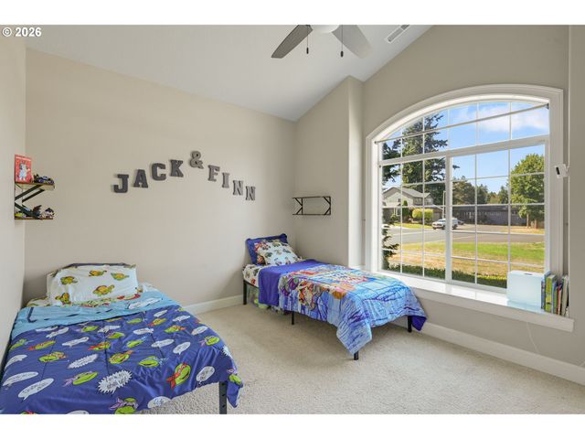 12015 Nw 8TH Ave, Vancouver, WA 98685