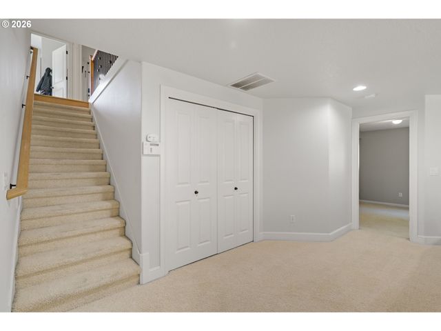 12015 Nw 8TH Ave, Vancouver, WA 98685
