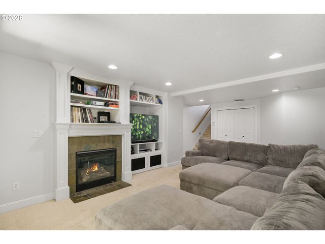 12015 Nw 8TH Ave, Vancouver, WA 98685