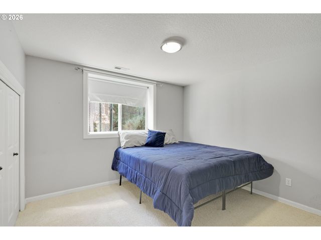 12015 Nw 8TH Ave, Vancouver, WA 98685
