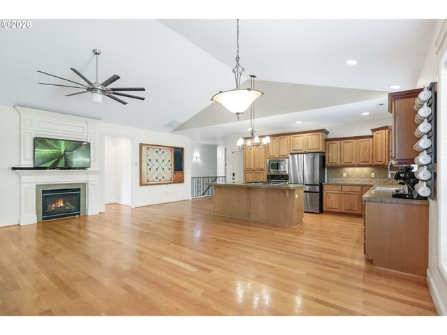 12015 Nw 8TH Ave, Vancouver, WA 98685