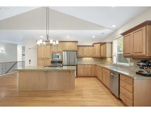 12015 Nw 8TH Ave, Vancouver, WA 98685