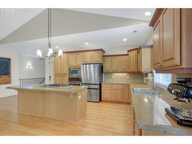 12015 Nw 8TH Ave, Vancouver, WA 98685