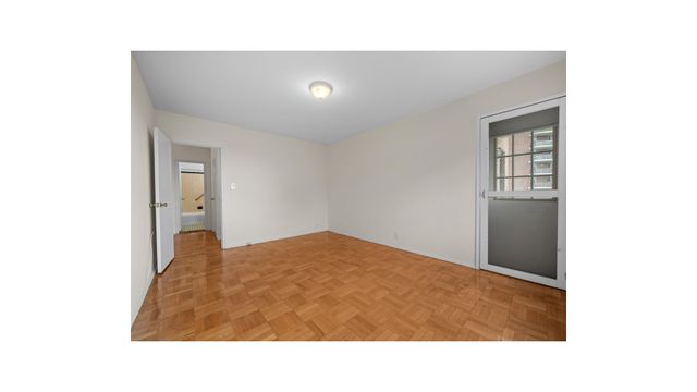 735 KAPPOCK Street # 7B, New York City, NY 10463