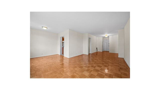 735 KAPPOCK Street # 7B, New York City, NY 10463