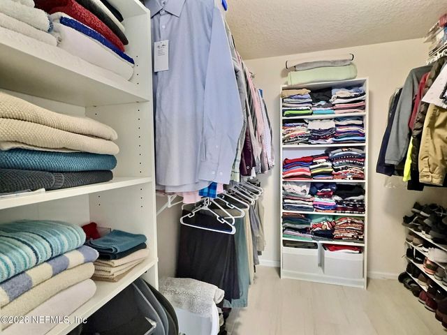 465 HARLEY Drive, Jacksonville, FL 32218