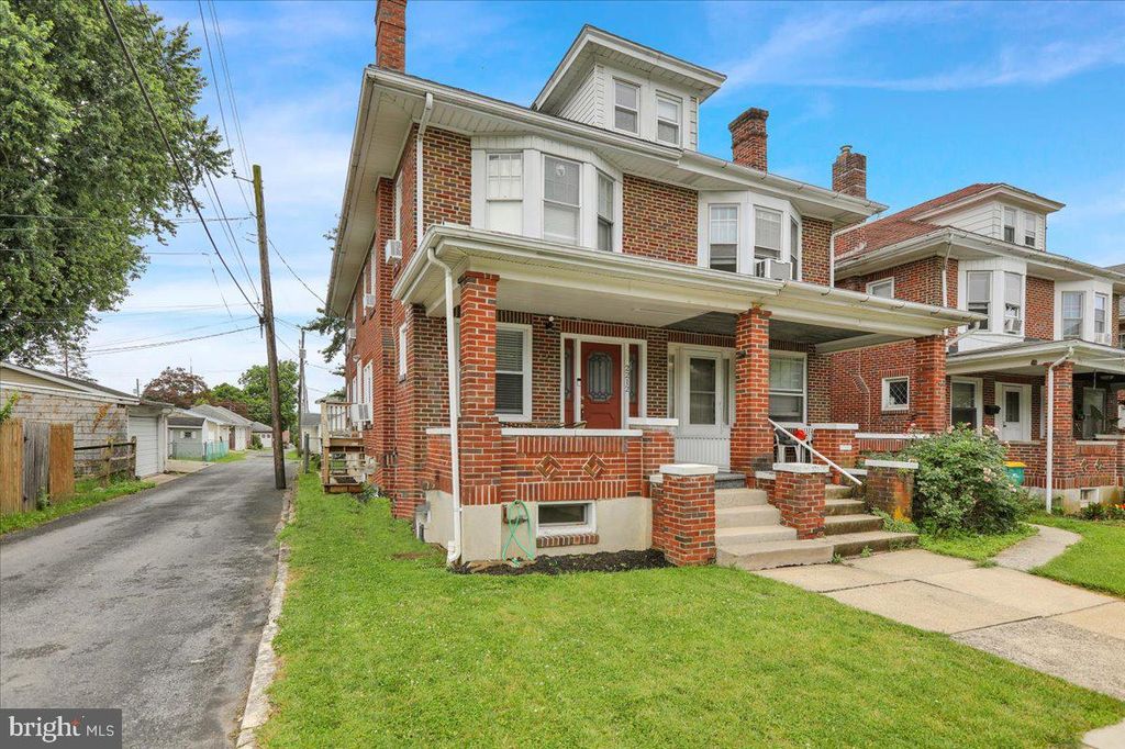 2212 HIGHLAND STREET, Reading, PA 19609