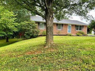 808 Woodhaven, Bedford, VA 24523