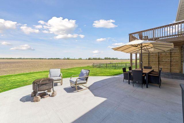 2809 213th St, Farmington, MN 55024