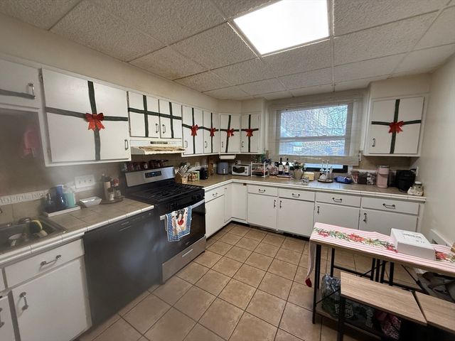 19 Wesley St, Somerville, MA 02145