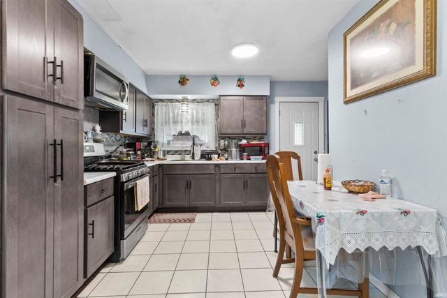 54176 Independence Street, Elkhart, IN 46514
