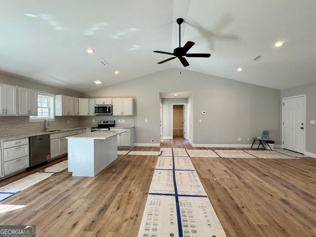 124 Mashburn Drive, Wedowee, AL 36278