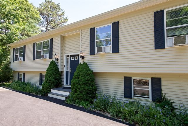 8 Raccoon, Sandwich, MA 02644