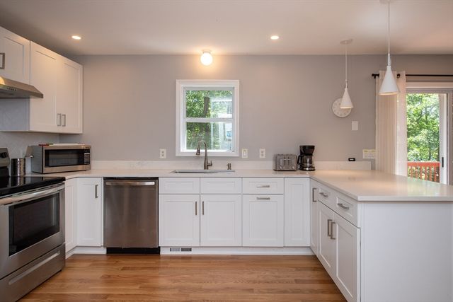 8 Raccoon, Sandwich, MA 02644