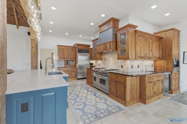 19 Lake Forest Blvd SW, Huntsville, AL 35824