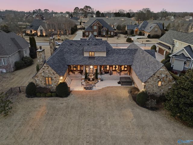 19 Lake Forest Blvd SW, Huntsville, AL 35824