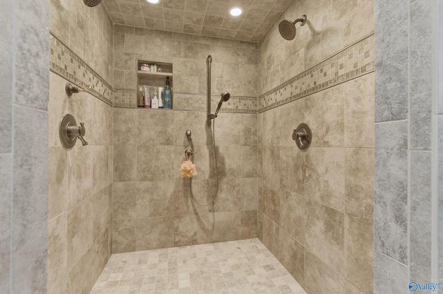 19 Lake Forest Blvd SW, Huntsville, AL 35824