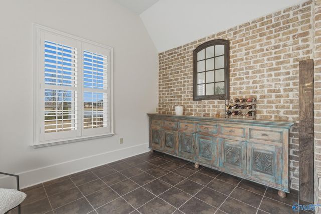 19 Lake Forest Blvd SW, Huntsville, AL 35824