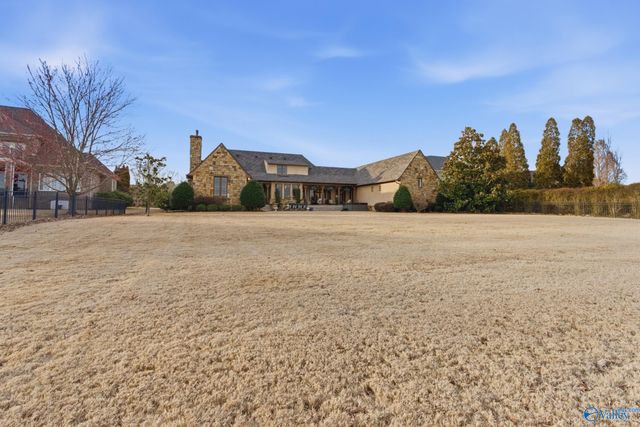 19 Lake Forest Blvd SW, Huntsville, AL 35824