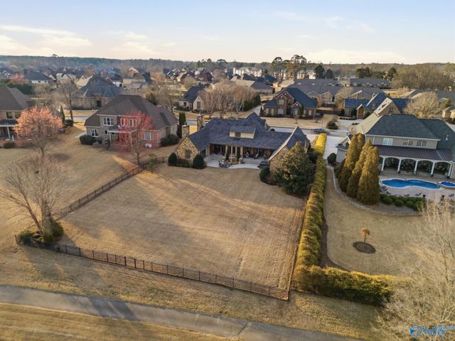 19 Lake Forest Blvd SW, Huntsville, AL 35824