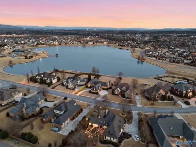 19 Lake Forest Blvd SW, Huntsville, AL 35824