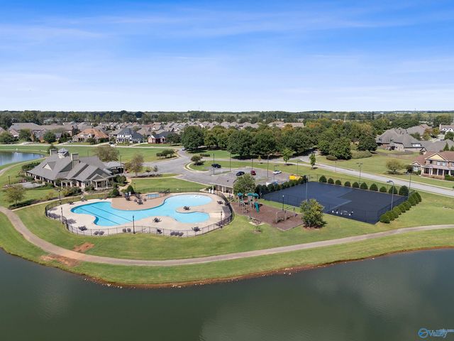 19 Lake Forest Blvd SW, Huntsville, AL 35824