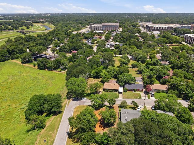 5317 Red Bud Lane, Fort Worth, TX 76114