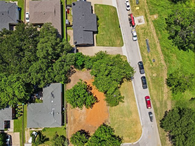 5317 Red Bud Lane, Fort Worth, TX 76114