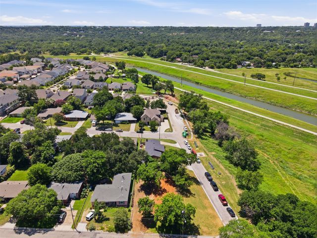 5317 Red Bud Lane, Fort Worth, TX 76114