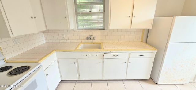 2747 FORBES Street, Jacksonville, FL 32205