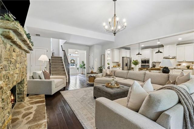 5883 Heritage Ridge, Flowery Branch, GA 30542
