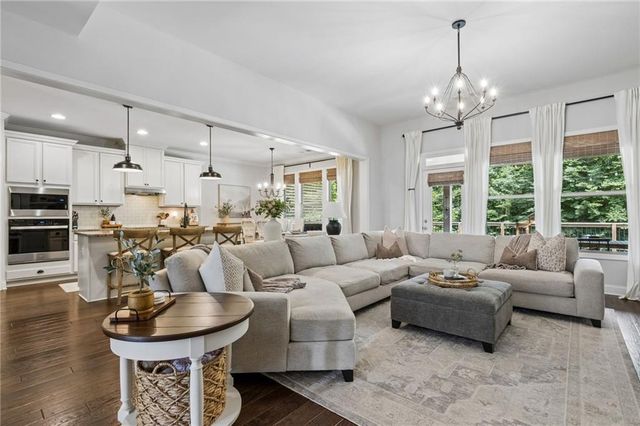 5883 Heritage Ridge, Flowery Branch, GA 30542