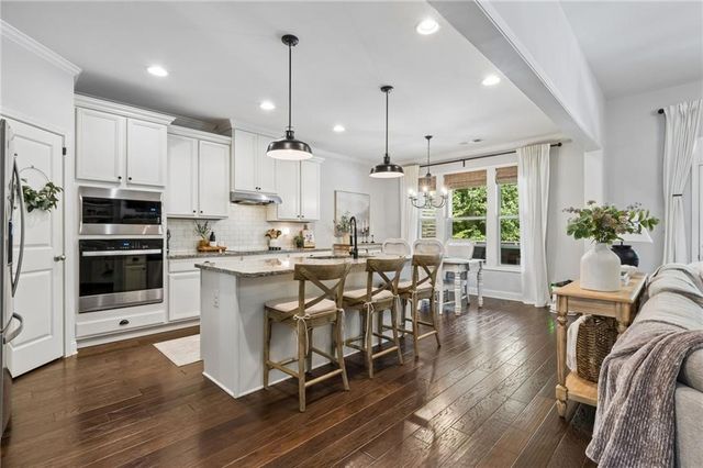 5883 Heritage Ridge, Flowery Branch, GA 30542
