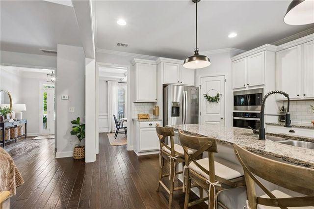 5883 Heritage Ridge, Flowery Branch, GA 30542