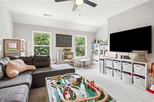5883 Heritage Ridge, Flowery Branch, GA 30542