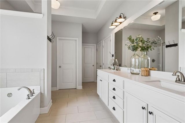 5883 Heritage Ridge, Flowery Branch, GA 30542