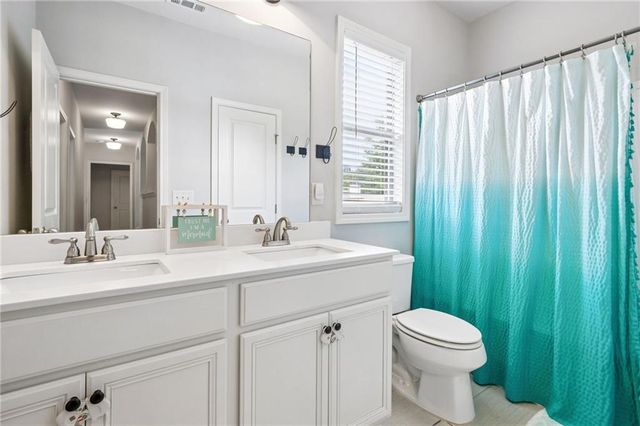 5883 Heritage Ridge, Flowery Branch, GA 30542