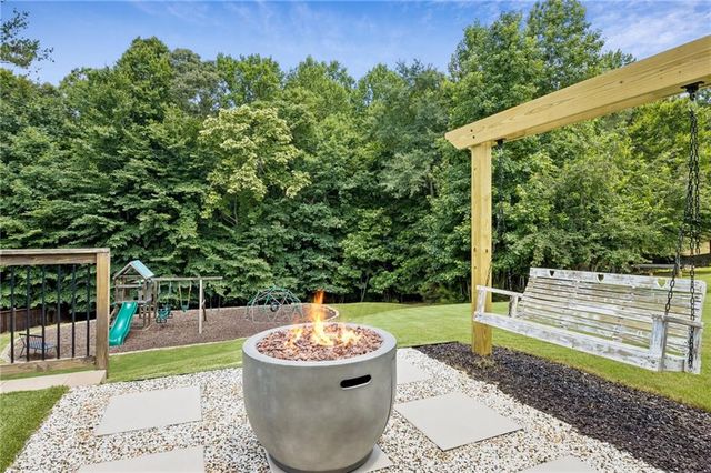 5883 Heritage Ridge, Flowery Branch, GA 30542