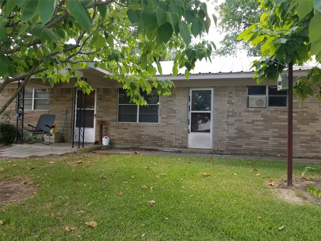 38 County Road 1180, Cooper, TX 75432