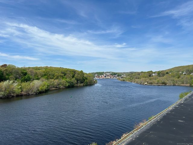 68 Thermos Avenue 410E, Norwich, CT 06360