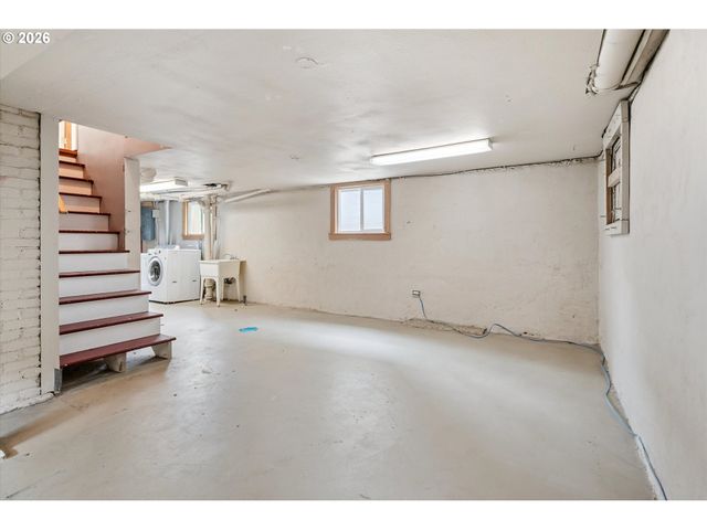 5624 Ne Glisan St, Portland, OR 97213