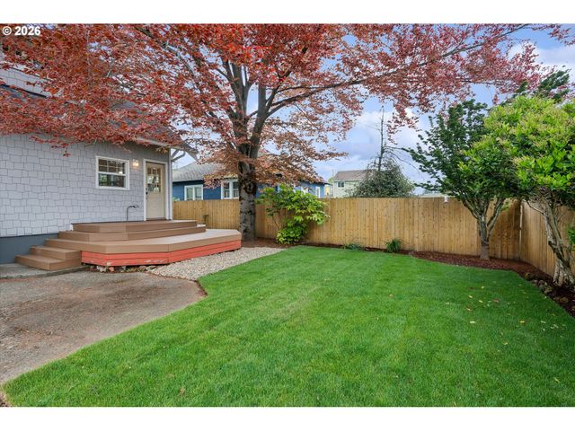 5624 Ne Glisan St, Portland, OR 97213